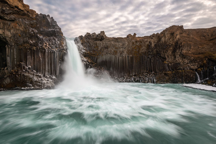 Wellicht de mooiste waterval van  IJsland,  de Aldeyjarfoss
